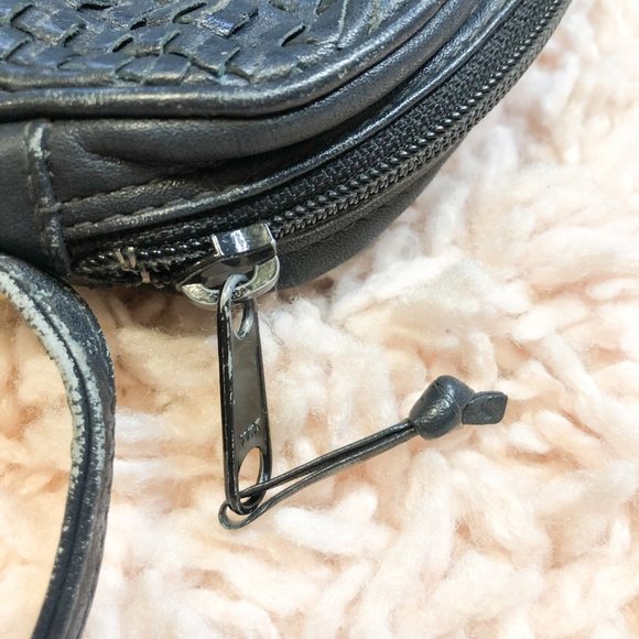 Vintage Faux Leather Black Woven Crossbody Purse - Picture 7 of 7